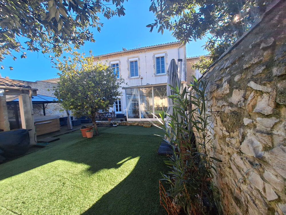 Vente Maison A VENDRE Maison Uchaud 8 pièce(s) 211 m2 Uchaud