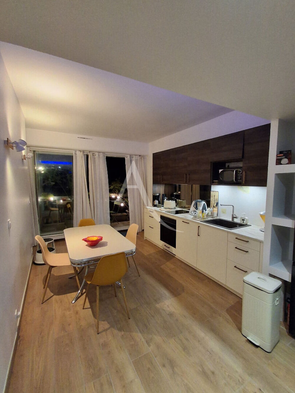 Location Appartement Appartement 4 pièce(s) 67.43 m2 Meublé Paris 14e Métro Plaisance Paris 14