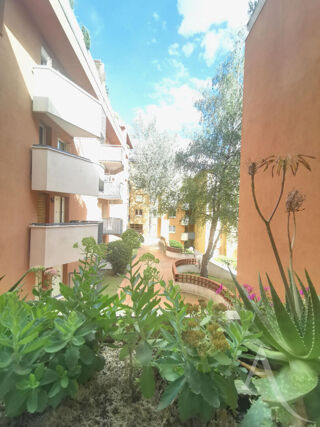  Appartement à louer 3 pièces 83 m²