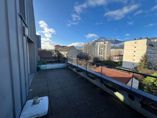  Appartement � vendre 3 pi�ces 82 m�