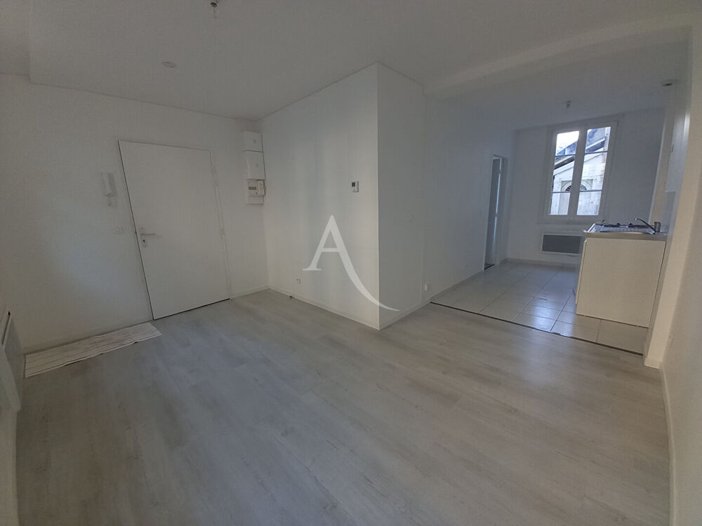Location Appartement T2 32m²  + PARKING - CENTRE VILLE MAGNY EN VEXIN Magny en vexin