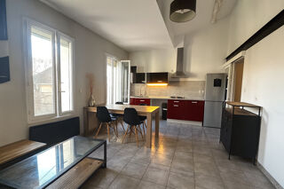  Appartement à louer 3 pièces 50 m²