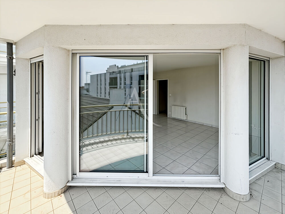 Appartement 3 pièces de 65 m² avec balcon, ascenseur et garage ? Résidence prisée à Challans