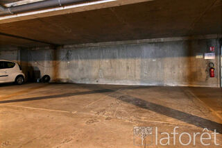 Parking / Garage � louer 