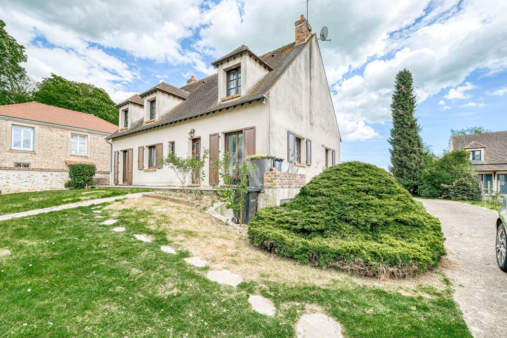 Vente Maison Grande maison familiale rénovée 216 m², 5 chambres, terrain sans vis-à-vis, garage triple Tournan en brie