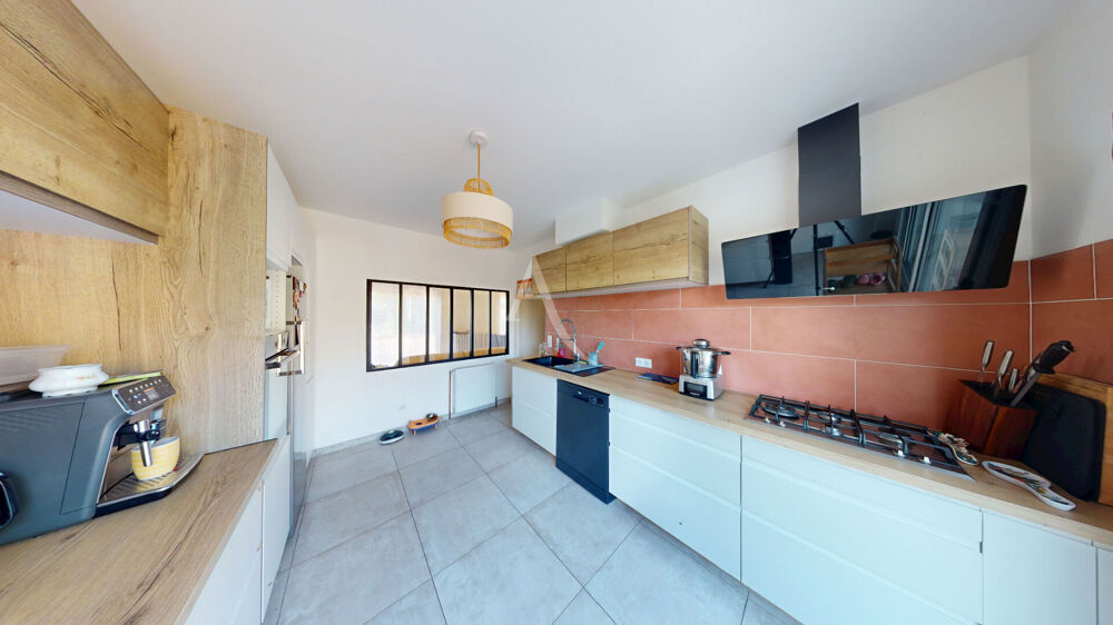 Vente Maison Maison de plain-pied entièrement rénovée sur terrain clos de 500 m² Les roches premaries