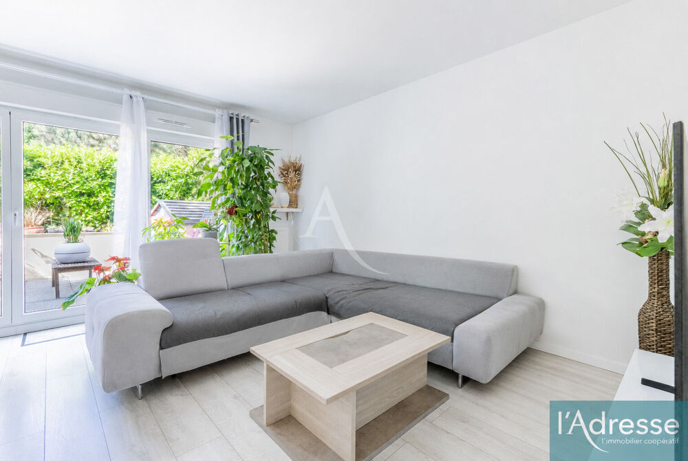 Appartement 2 pièces de 53m² entièrement refait avec extérieur