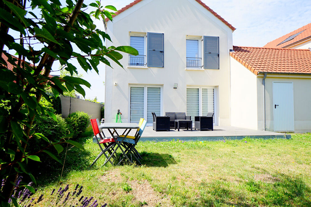 Maison récente aux dernières normes Epone 6 pièces 95 m2