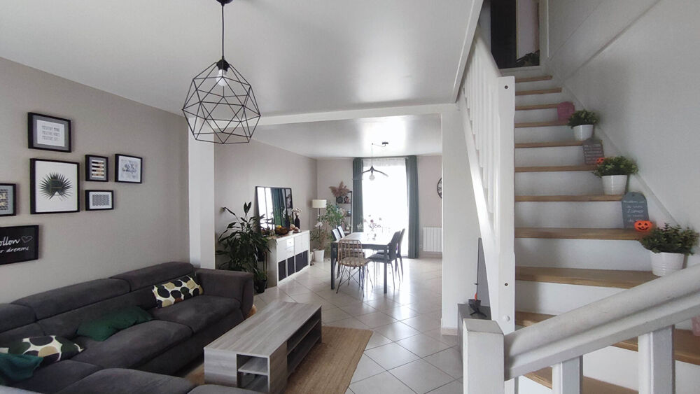 Location Maison Maison Saint Denis De L Hotel 5 pièce(s) 103 m2 Saint denis de l hotel