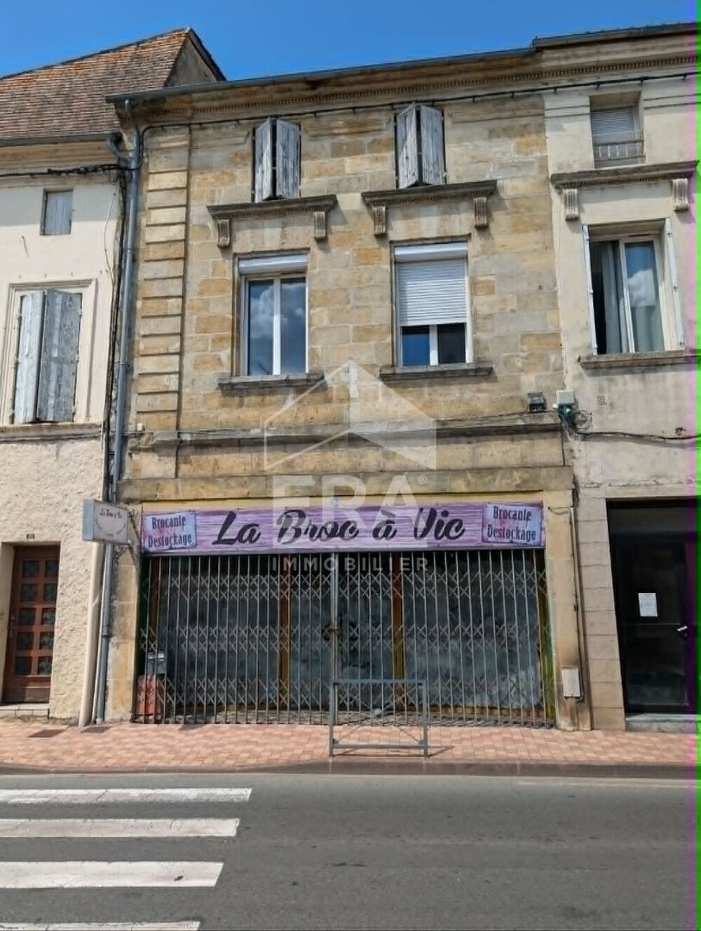 Vente Maison Immeuble à vendre Montpon-Ménestérol - Opportunité d'investissement Montpon menesterol