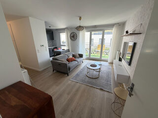  Appartement à louer 4 pièces 75 m²