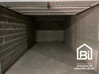  Parking / Garage � louer 