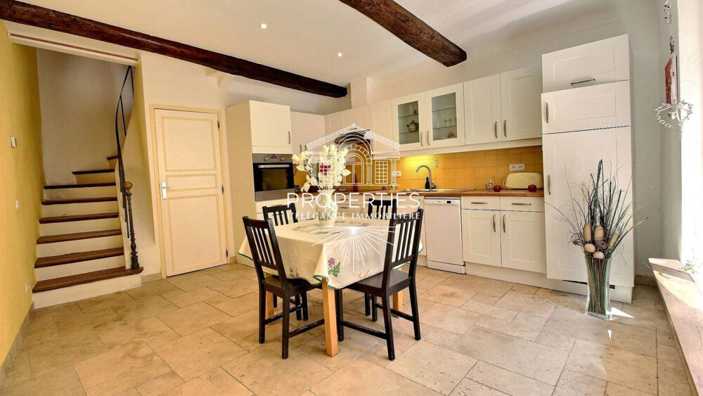 BORMES VILLAGE - MAISON DE VILLE ENTIEREMENT RENOVEE - 2 CHAMBRES - 66M²