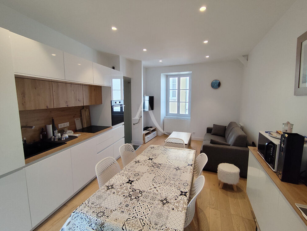 Vente Maison Maison de ville 3 chambres entièrement rénovée à proximité du remblai des Sables d'Olonne Les sables d olonne