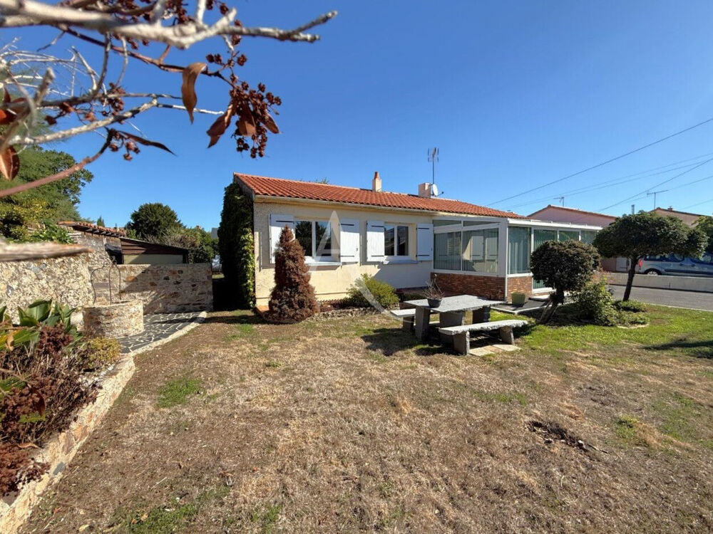 Vente Maison Maison Saint Georges De Pointindoux  5 pièce(s) - 99 m² Saint georges de pointindoux