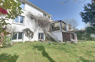  Maison � vendre 10 pi�ces 215 m�