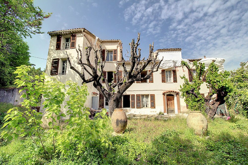 Vente Maison A VENDRE en EXCLUSIVITE à DRAGUIGNAN - Maison 10 pièces 202 m² sur un terrain de 1585 m² Draguignan