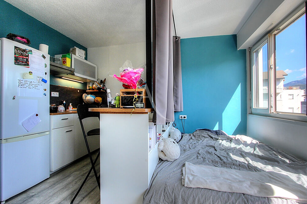 Vente Appartement Studio 25 m2 avec cave quartier Mérande Chambéry Chambery