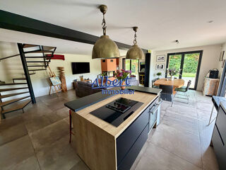 Vente Maison Maison Sanary Sur Mer 6 pièce(s) 170.60 m2 Sanary sur mer