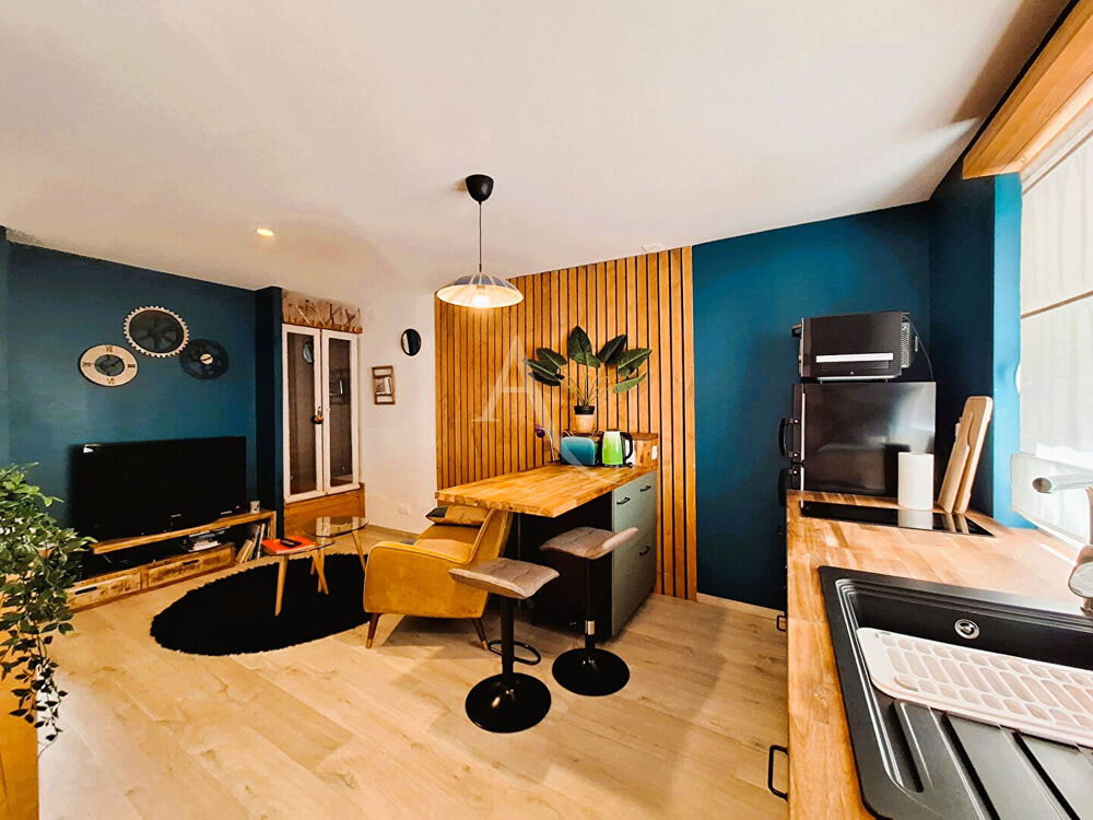 Vente Appartement Appartement Sète 2 pièces 31 m² + cour de 16 m² Sete