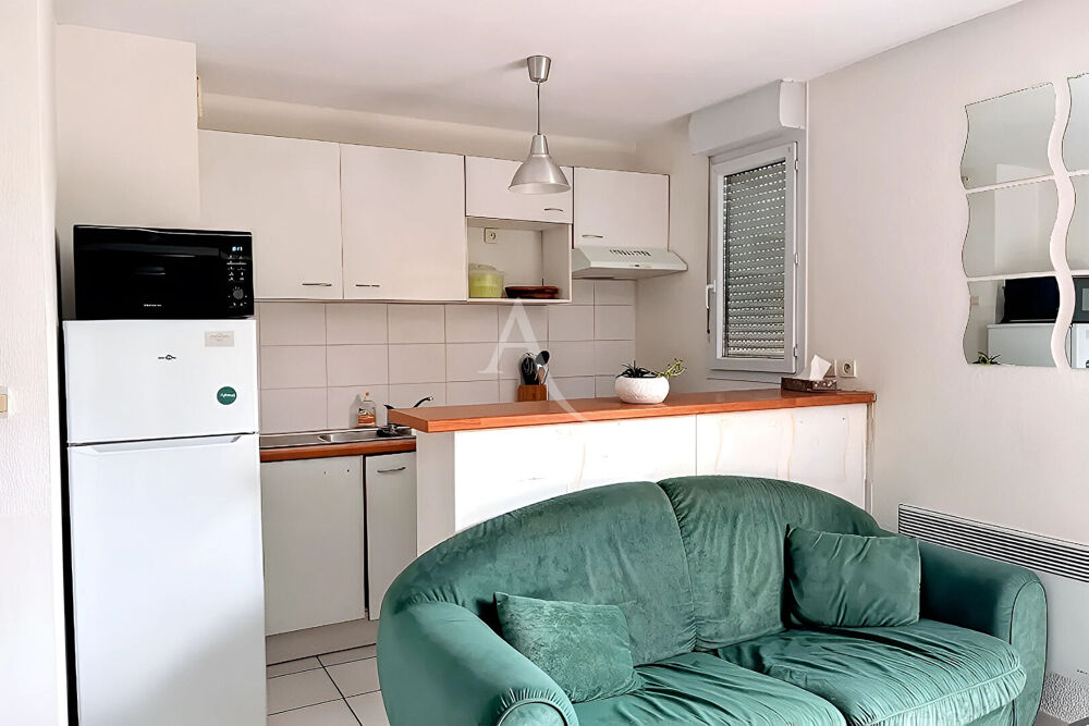 Location Appartement A LOUER APPARTEMENT T3 AVEC TERRASSE, GARAGE ET PISCINE Résidence les Arbousiers Vauvert