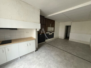  Immeuble à vendre 13 pièces 200 m²