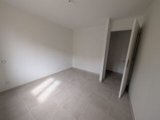  Appartement à louer 3 pièces 56 m²