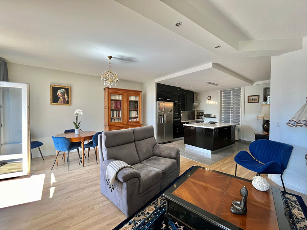 Vente Appartement Centre historique de Vannes Élégant 3 pièces de 82 m² entièrement rénové Vannes