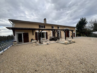 Maison 7 pièces 202 m² · à Saint-Michel-de-Double · 202 m² · 258 000 €