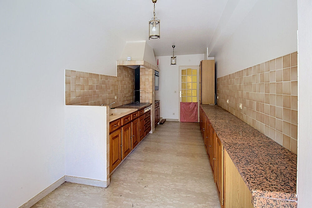 A VENDRE DRAGUIGNAN Appartement 2 chambres 127 m² avec garage et ascenseur