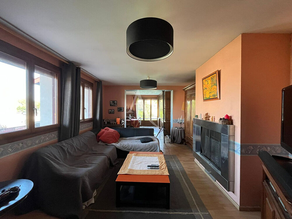 Grande maison de 195m² avec 3 chambres sur la commune de Couffouleux !