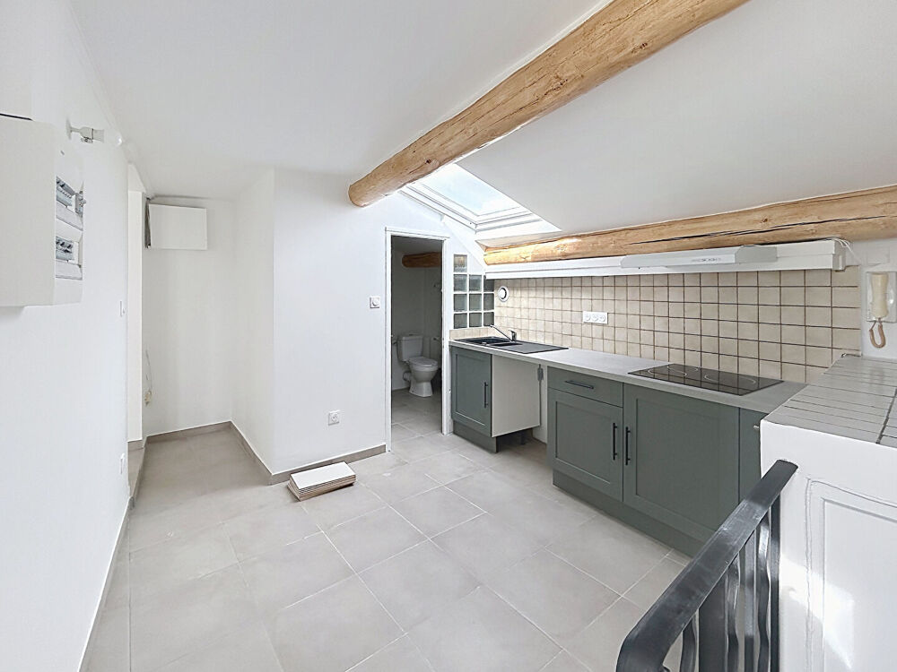 LAMBESC, APPARTEMENT T3 AVEC TERRASSE