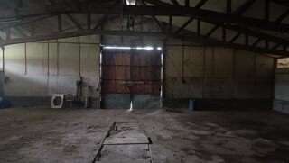  Immeuble à vendre 2 pièces 908 m²