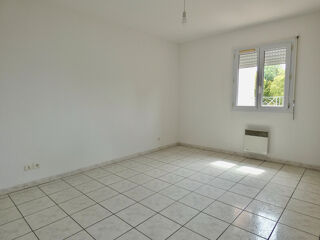  Appartement à louer 3 pièces 63 m²