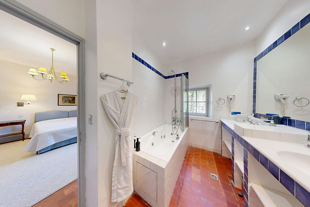 à vendre  Maison L'Isle-sur-la-Sorgue (84800)