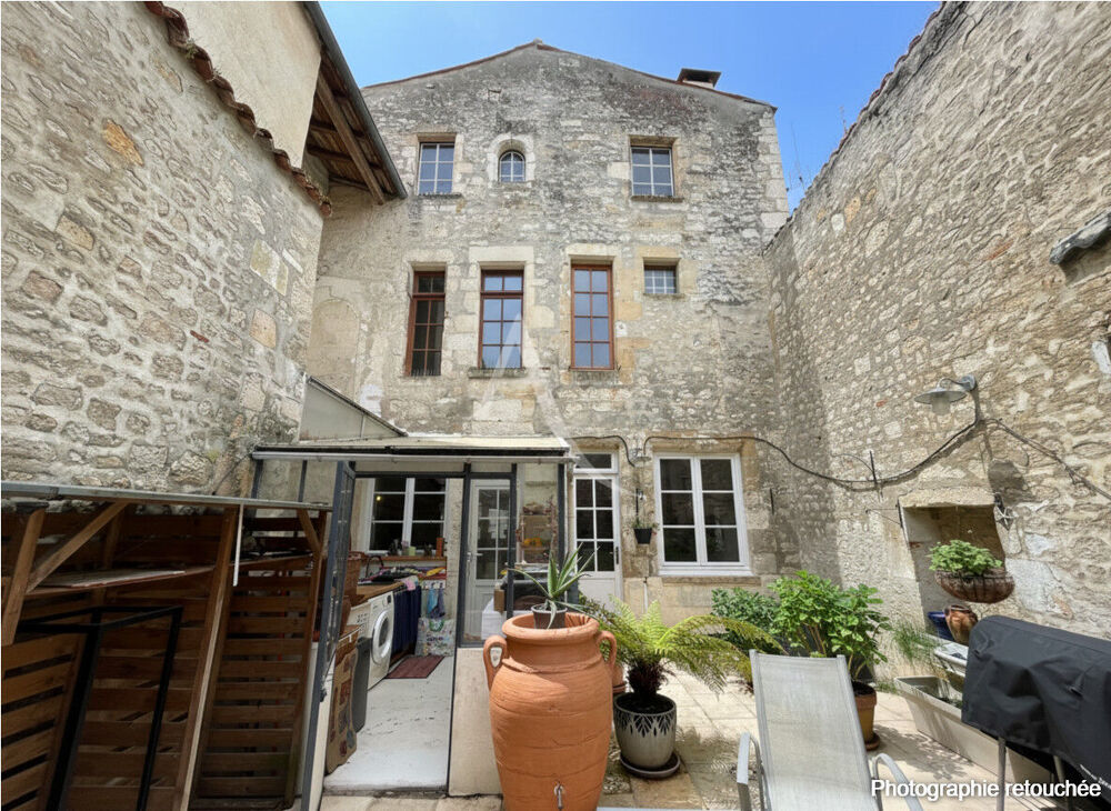 Vente Maison Belle maison en pierre au coeur du centre historique, 5 chambres Fontenay le comte