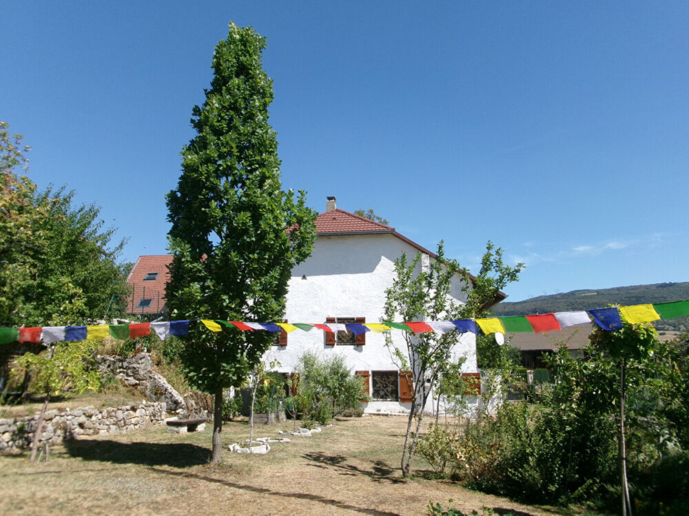Vente Maison Maison Haut Valromey 5 pièce(s) 140 m2 sur terrain d'environ 1515 m² Haut valromey