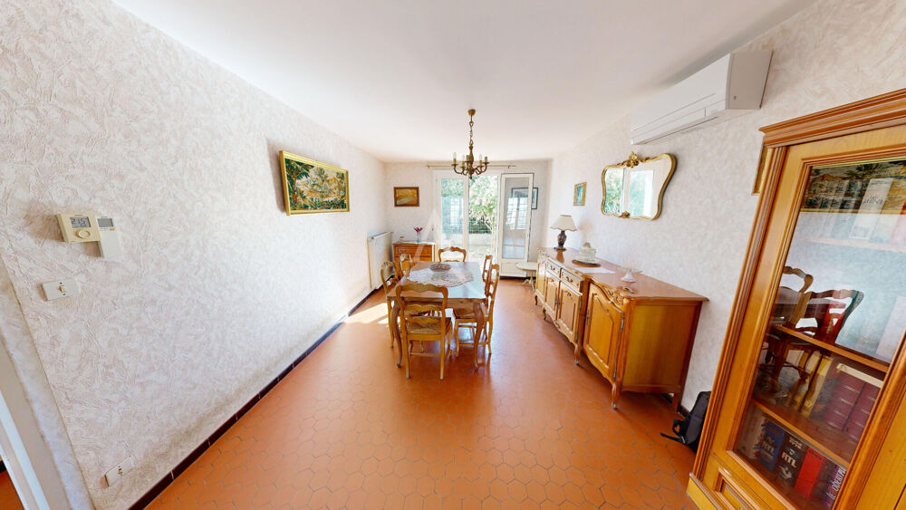 Proche CARCASSONNE, Maison avec garage et jardin