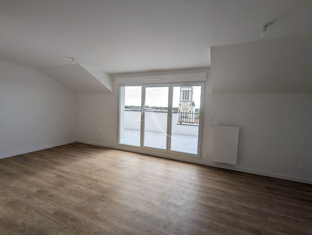 Vente Appartement Appartement 3 pièces dernier étage à vendre à Challans avec terrasse de 63 m² Challans