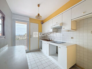  Appartement � louer 4 pi�ces 99 m�