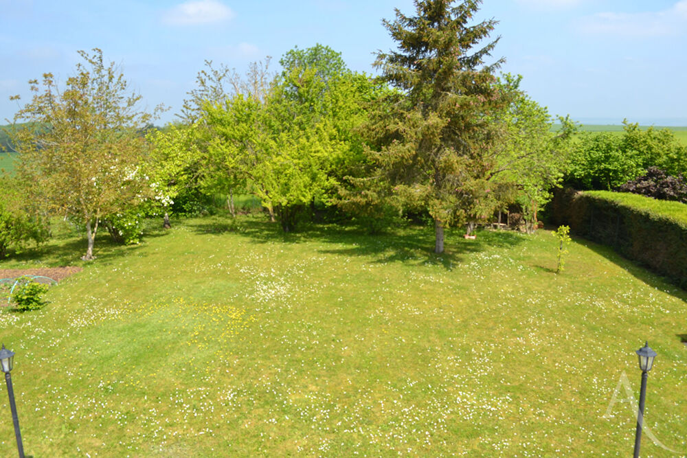 Belle maison sur S/sol total, 6 chambres sur 1573m² de terrain à PERDREAUVILLE