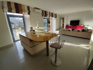  Maison � vendre 5 pi�ces 216 m�