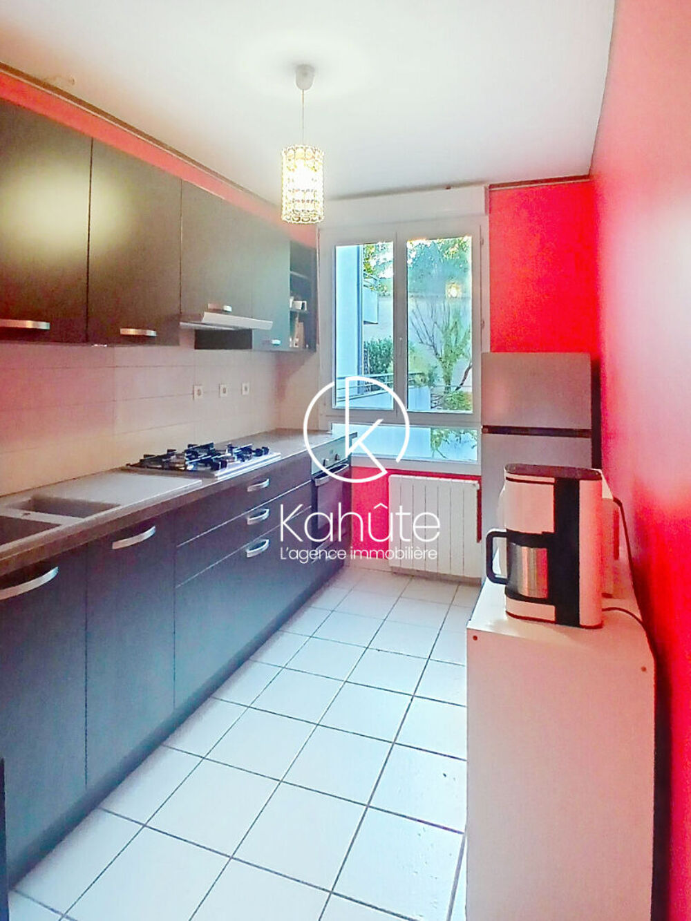 Appartement deux pièces une chambre Lyon 5 balcon stationnement