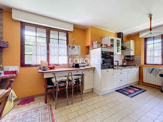  Maison � vendre 9 pi�ces 210 m�