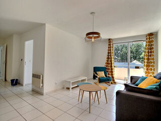  Appartement à louer 3 pièces 62 m²