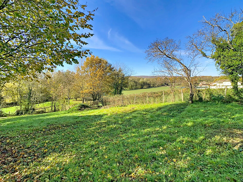 Vente Terrain Terrain constructible de 550 m²  Borné, non viabilisé, tout à l'égout en bordure Fleurville