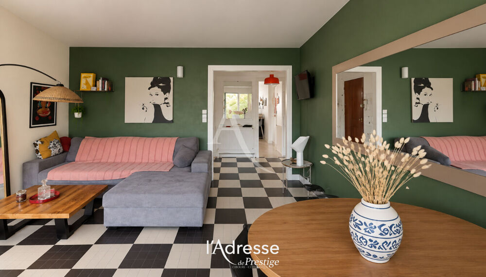 Appartement situé dans la résidence de standing Gambetta (à deux pas du Carrefour City) à Saint Jean de Luz.