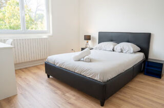  Appartement à louer 5 pièces 85 m²