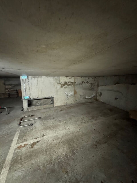  Parking / Garage � louer 