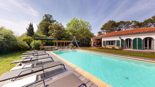  Maison  vendre 15 + pices 430 m